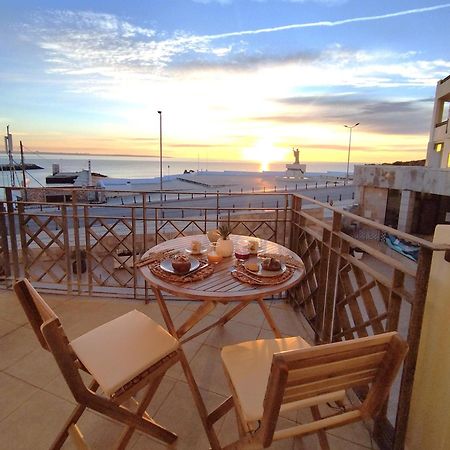 Potato Beach Apartment At Beach Front & Sea View 拉哥斯 外观 照片